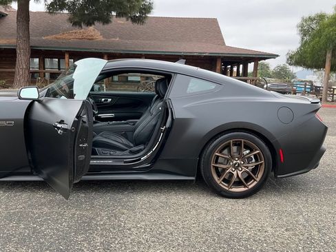 Used 2025 Ford Mustang GT Premium RWD image 29