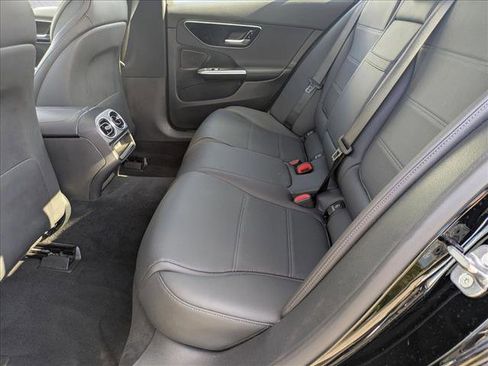 Used 2025 Mercedes-Benz C 300 4MATIC Sedan image 19