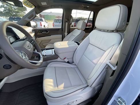 Certified 2026 GMC Yukon Denali w/ Sun & Power Step Package AWD/4WD image 20