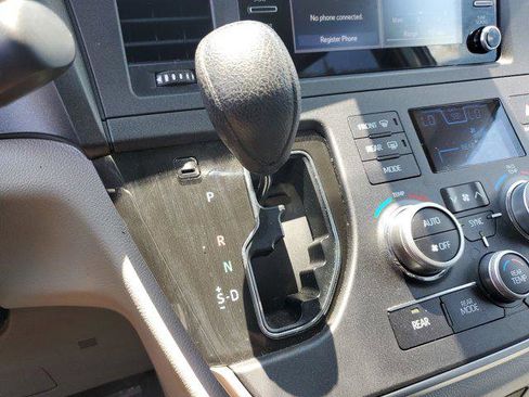 Certified 2020 Toyota Sienna L image 25