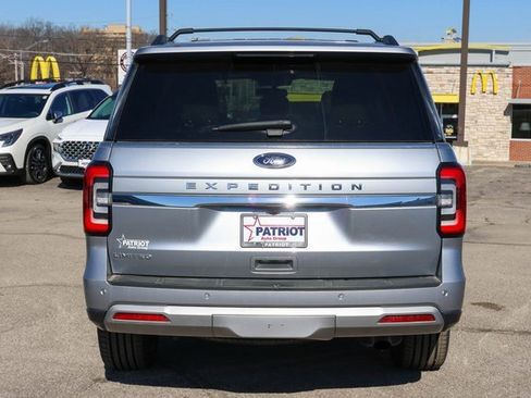 Used 2024 Ford Expedition Limited image 4