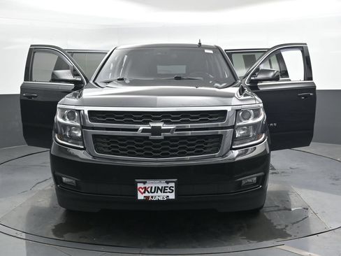 Used 2018 Chevrolet Suburban LT AWD/4WD image 48