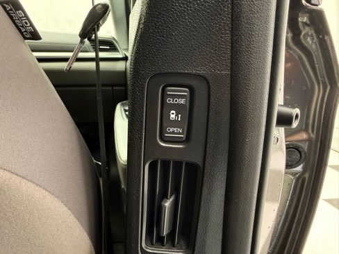 Used 2020 Honda Odyssey EX image 29