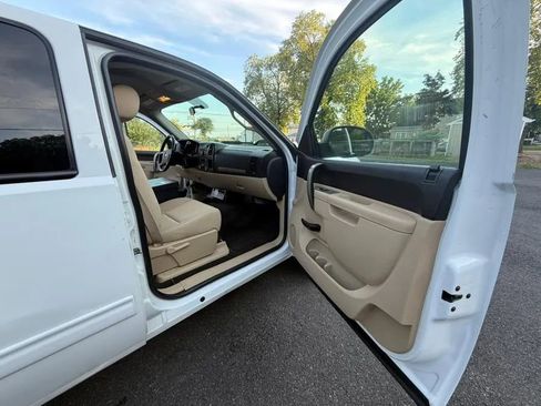 Used 2011 Chevrolet Silverado 1500 2WD Crew Cab Hybrid image 18