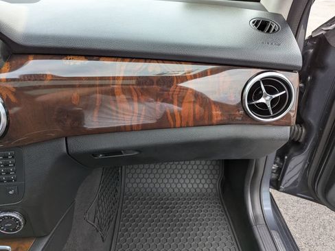 Used 2014 Mercedes-Benz GLK 350 4MATIC image 34