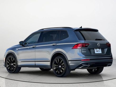 Used 2020 Volkswagen Tiguan SE R-Line FWD image 3