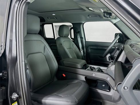 New 2026 Land Rover Defender 110 S image 27