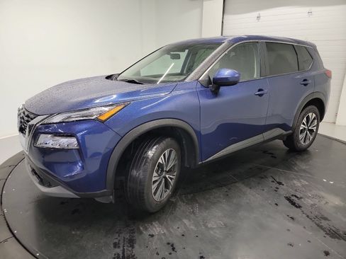 Used 2023 Nissan Rogue SV AWD/4WD image 3