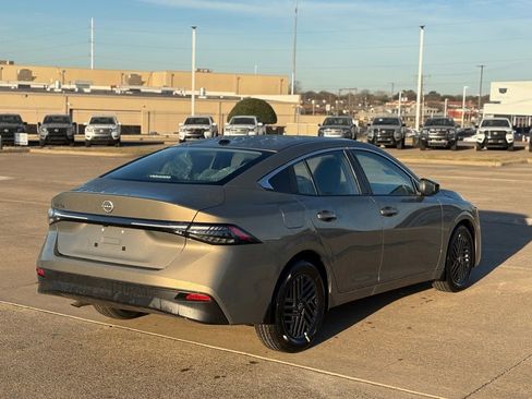 New 2026 Nissan Sentra SV image 7