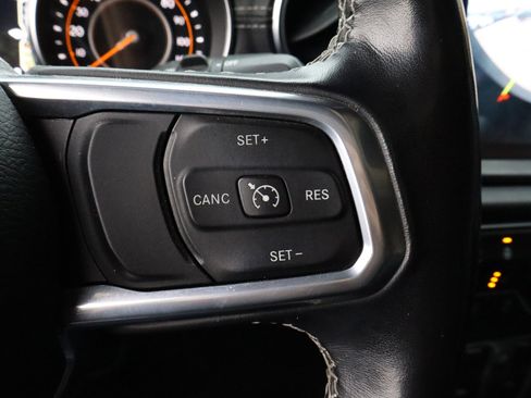 Used 2021 Jeep Wrangler Unlimited Sahara image 37