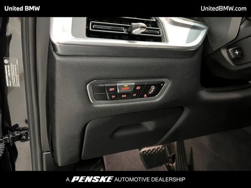 Used 2023 BMW X7 xDrive40i image 25