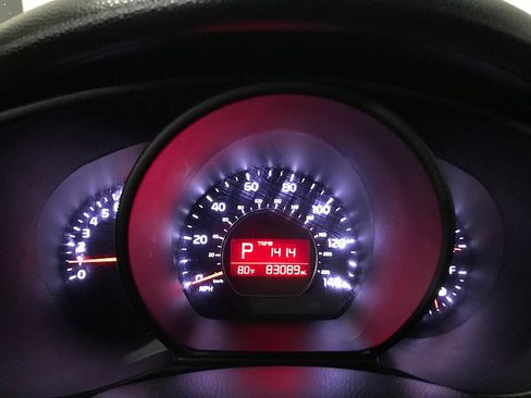 Used 2017 Kia Soul FWD image 22