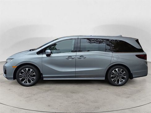 New 2026 Honda Odyssey Elite image 2