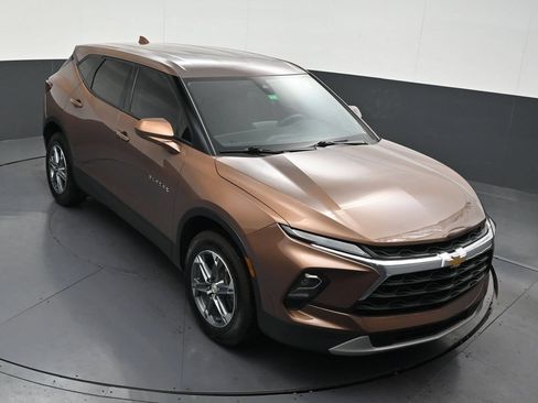 Used 2024 Chevrolet Blazer LT FWD image 21