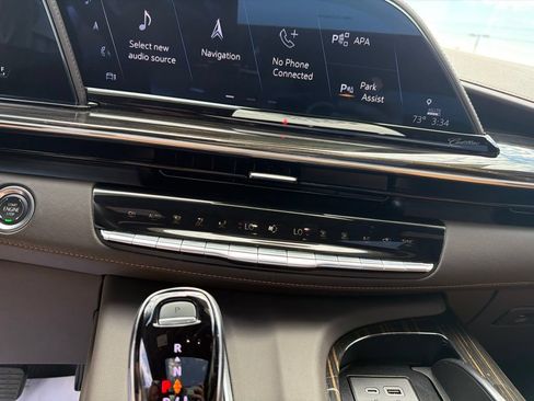Used 2024 Cadillac Escalade Sport w/ LPO, ONYX Package AWD/4WD image 15