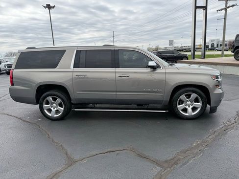 Used 2018 Chevrolet Suburban Premier image 8
