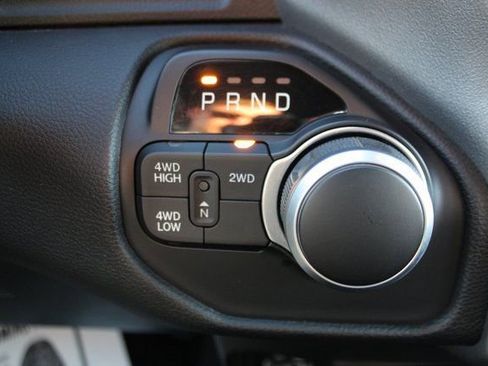 Used 2024 RAM 2500 Big Horn w/ Safety Group image 21