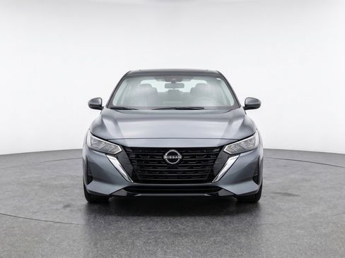 Used 2025 Nissan Sentra SV FWD image 2