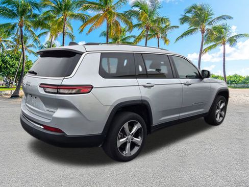 Used 2021 Jeep Grand Cherokee L Limited RWD image 12