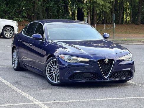 Used 2017 Alfa Romeo Giulia Ti w/ TI Lusso Light Wood Package RWD image 4