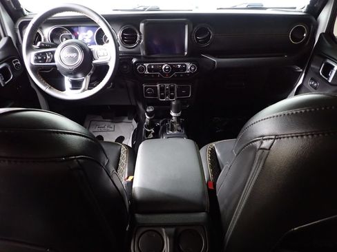 Used 2023 Jeep Gladiator Overland AWD/4WD image 29
