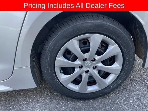Used 2024 Toyota Corolla LE FWD image 3