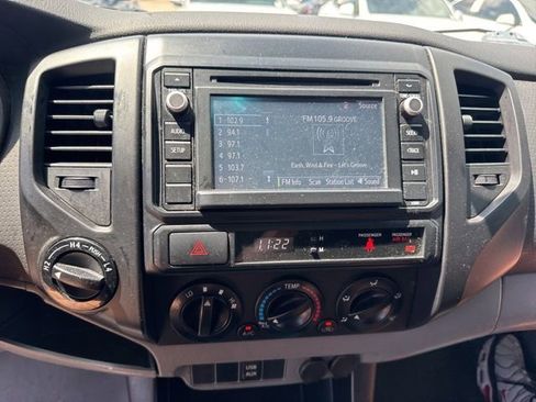 Used 2014 Toyota Tacoma 4x4 Regular Cab image 13