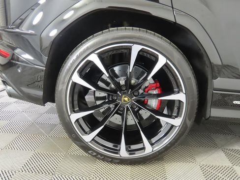 Used 2024 Lamborghini Urus S image 31