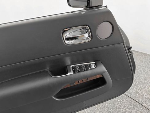 Used 2016 Rolls-Royce Dawn image 15