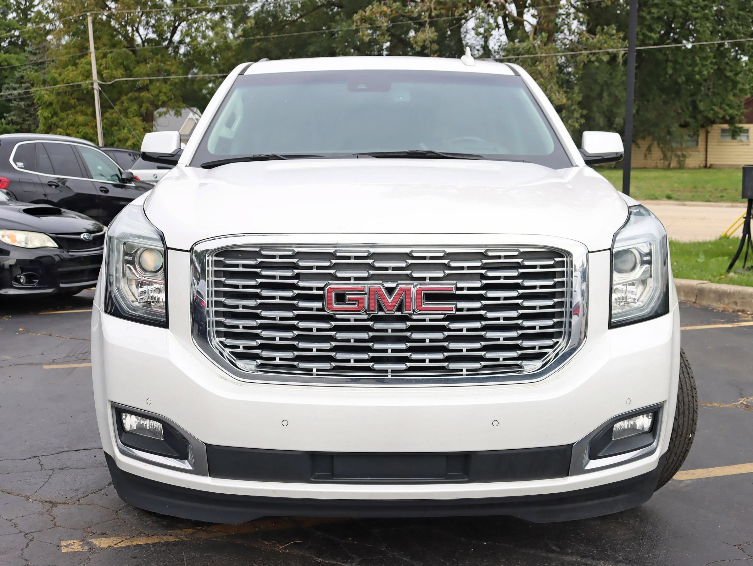 Used 2019 GMC Yukon XL Denali w/ Denali Ultimate Package AWD/4WD image 9