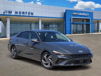 Used 2025 Hyundai Elantra Limited FWD 360° Tour