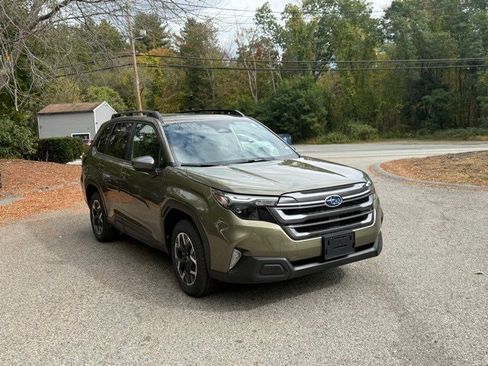New 2025 Subaru Forester Premium image 3