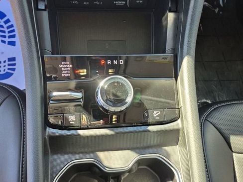 New 2024 Jeep Grand Cherokee Limited 4xe w/ Luxury Tech Group II image 38