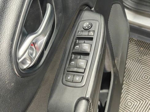 Used 2015 Jeep Cherokee Latitude w/ Cold Weather Group image 46