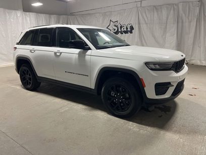 Used 2025 Jeep Grand Cherokee Altitude