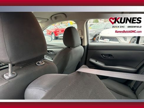 Used 2024 Nissan Sentra S image 32