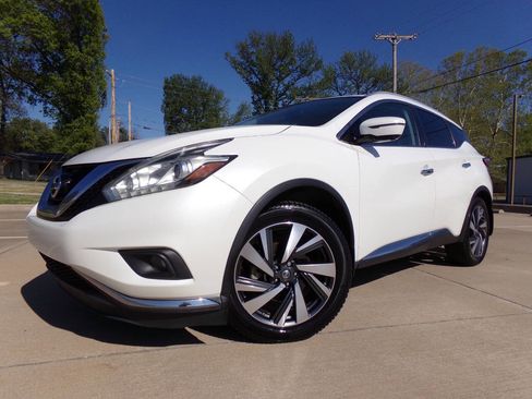 Used 2016 Nissan Murano Platinum w/ Platinum Technology Package image 2
