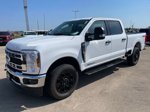 Used 2024 Ford F250 XLT AWD/4WD image 6