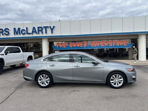 Used 2023 Chevrolet Malibu LT image 2