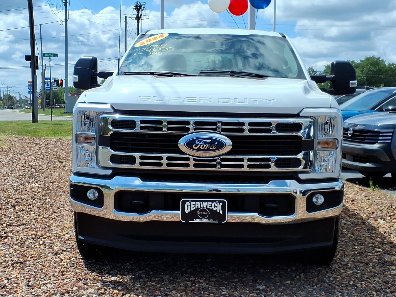 Used 2024 Ford F250 XLT w/ FX4 Off-Road Package AWD/4WD image 2