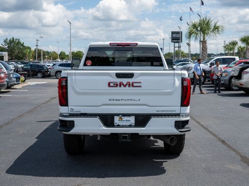 New 2025 GMC Sierra 2500 Denali image 4