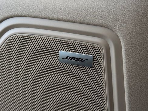 Certified 2025 Porsche Macan image 37