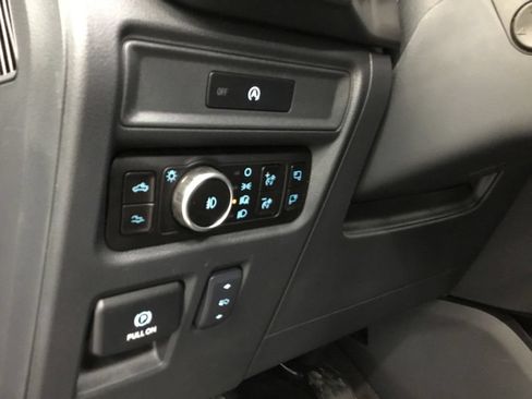 Used 2025 Ford F150 Raptor AWD/4WD image 11