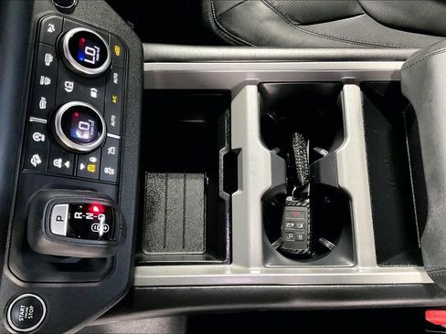 Used 2025 Land Rover Defender 110 Sedona Red Edition image 17