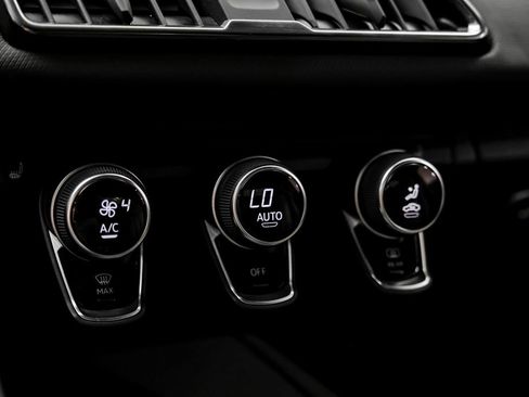 Used 2018 Audi R8 V10 AWD/4WD image 30