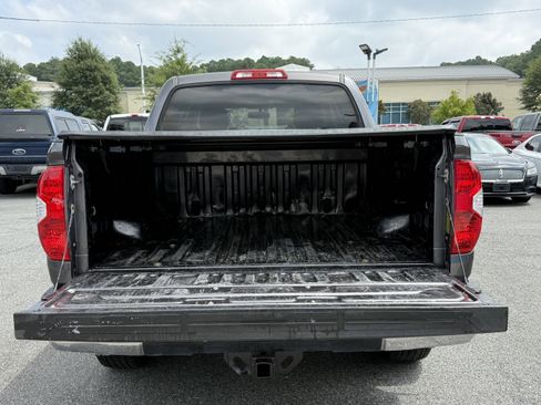 Used 2016 Toyota Tundra SR5 w/ SR5 Upgrade Package image 8