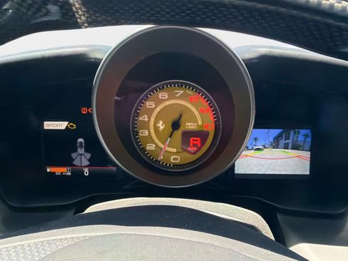 Used 2021 Ferrari F8 Tributo RWD image 35