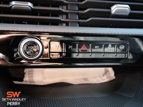 New 2026 Ford Explorer ST-Line w/ Premium Package image 24