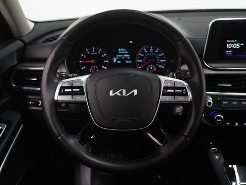 Used 2022 Kia Telluride EX w/ EX Premium Package image 18