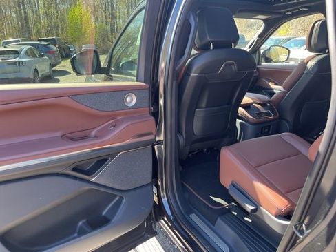 New 2026 Lincoln Navigator L Reserve AWD/4WD image 86